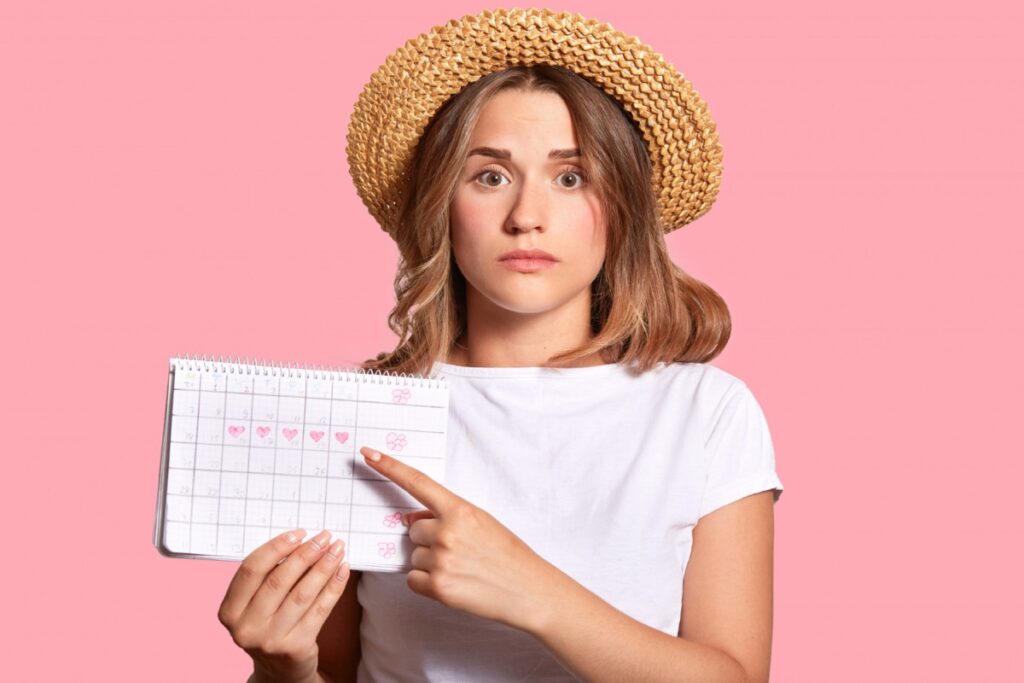 Intermittent Fasting and the Menstrual Cycle: How to Fast According to Your Cycle