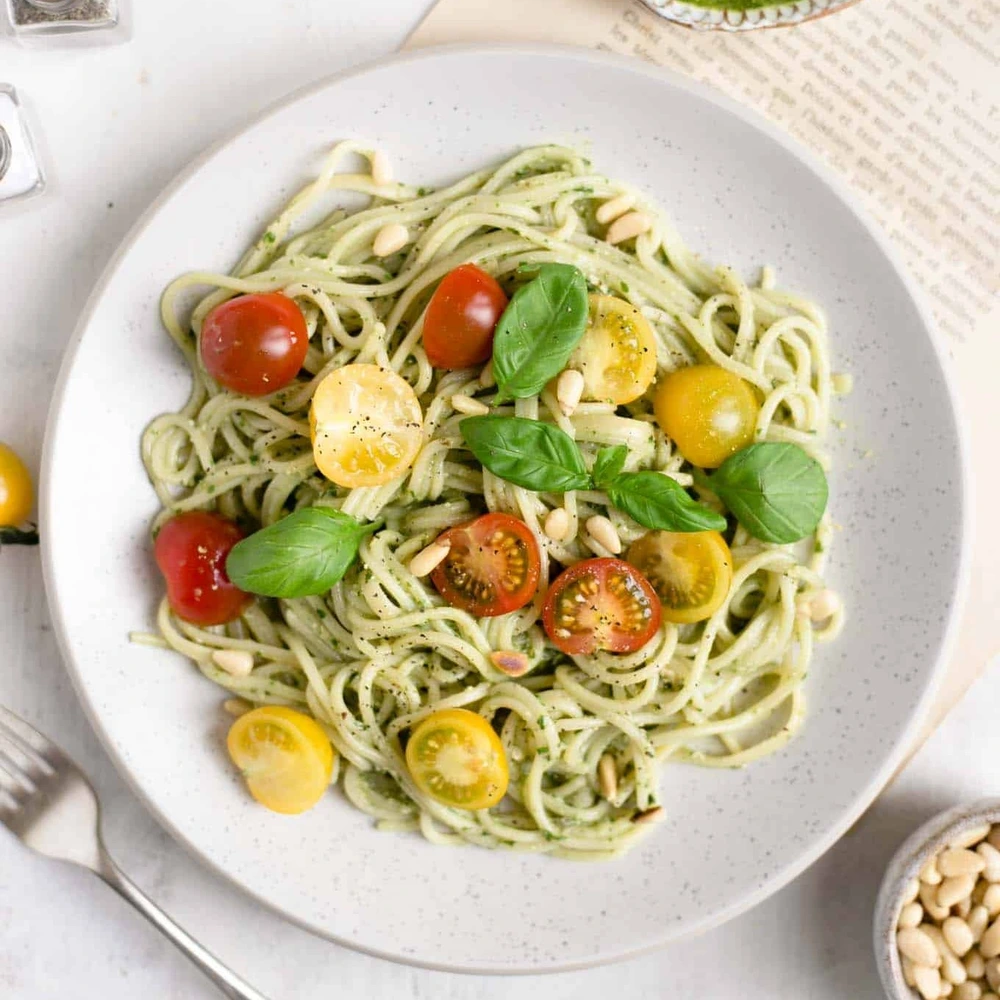 Low-Carb Pesto Pasta with Cherry Tomatoes