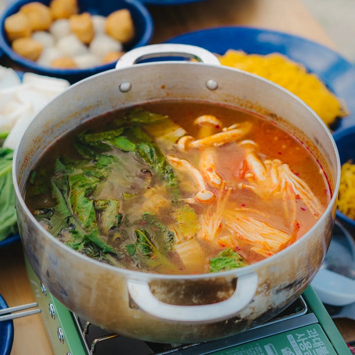 Keto Vietnamese-style veggie hotpot