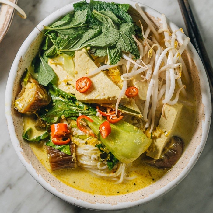 Keto Nom Banh Chok – Cambodian Noodle Soup
