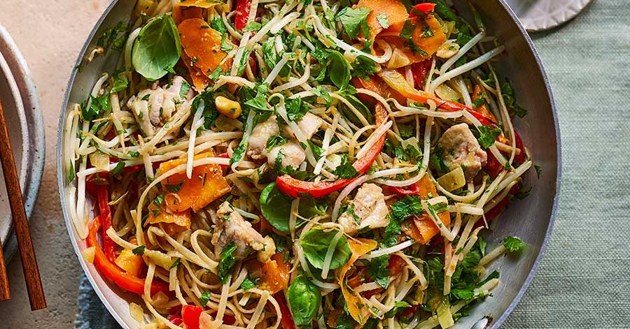 Keto-Friendly Chicken Pad Thai (Low Carb Variation)