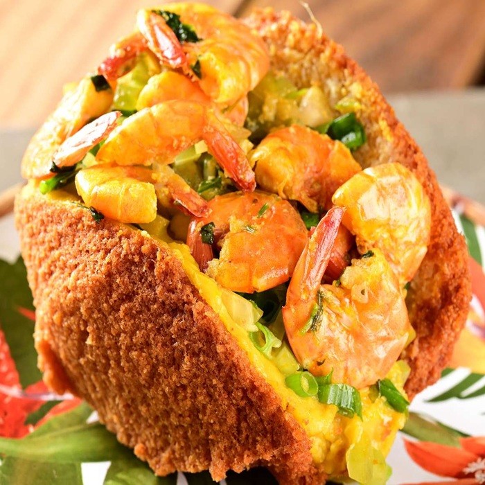 Low-Carb Acaraje black-eyed pea fritters with shrimp filling