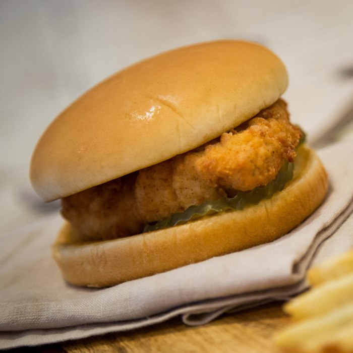 Low-Carb Crispy Pickle-Brined Chicken Fillet