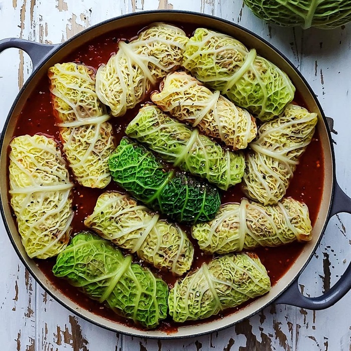 Vegetarian Braised stuffed cabbage